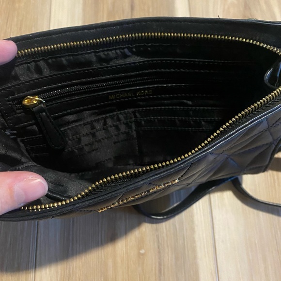 Michael Kors Crossbody Bag - Picture 5 of 6